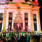 Festas religiosas e procissões tradicionais